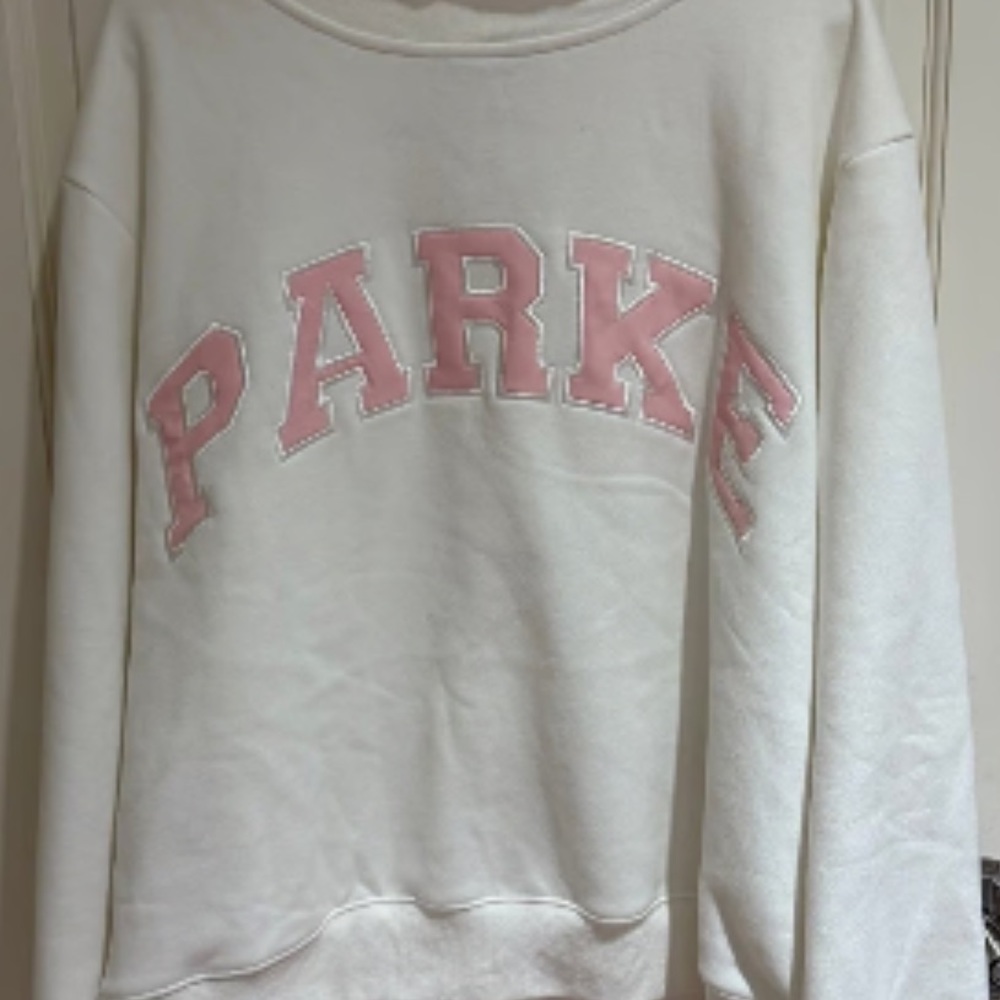PARKE 2024 Valentine’s collection sweatshirt. White w light pink and red heart !